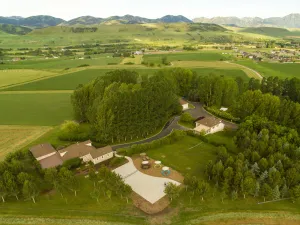 Image of Gorgeous Location, Many Outdoor Activities, Sleeps 49 in Beds + Camping