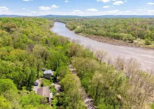 Image of Lock Keepers Cottage on C&O Canal\/Potomac River