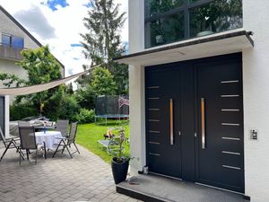 Image of Apartment 'Ruhige Wohnung Nahe Zentrum U Messe' with Private Pool