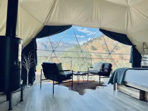 Image of Sequoia Dome 4 miles from park entrance