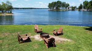 Image of Lake Wateree SC Waterfront Home 3B\/2Ba w\/ King Bed, Loads of Amenities & Dock!