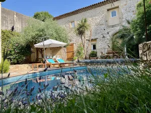 Image of 6-person air-conditioned gîte with shared heated pool near Uzès\/Nîmes\/Cévennes