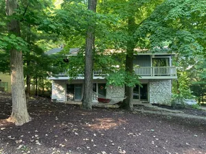 Image of 4 Bedroom 3 Bath Spacious House on Golf Course blocks from the Beach!