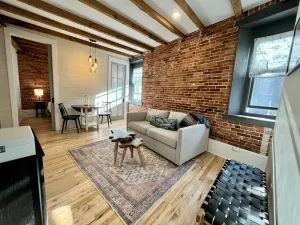 Image of Lovely 1-bedroom in downtown Portsmouth steps to everything!