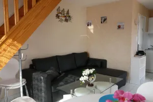 Image of Apartment 200m From The Beach with small sea view from the 1st floor