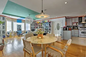 Image of 2 Bedroom\/2 Bathroom Stylish Designer Flat