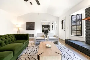 Image of Charming Home 2mn from  U of A, super close to downtown