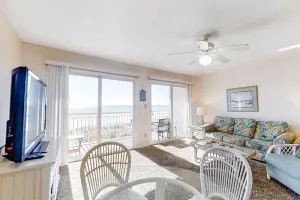 Image of 3rd Floor Bright Gulf-Front Condo w/ Views, Close To Entertainment