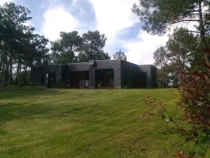 Image of Architect house on the banks of the Auray river on 2000 m2 of pine forest