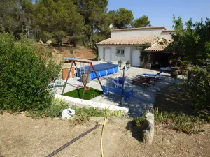 Image of Pleasant villa in garrigue with pine forest and swimming pool
