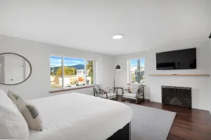 Image of Summit Lofts, Extra Large Executive Suite, #210