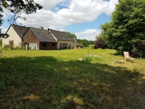 Image of Longère (130m²) in quiet countryside: 5 bedrooms, large kitchen, garden.