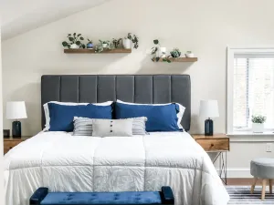 Image of Upscale Luxury in Amish Country, King Bed, Jetted Tub & Garden Patio