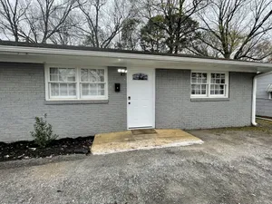 Image of Apt. near Downtown Greenville (2BR\/1BA, 3 beds)