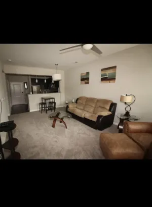 Image of Beautiful 1bd\/1bath apartment walking distance from the mall
