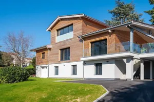 Image of Les Muriers - Stunning wooden modern house