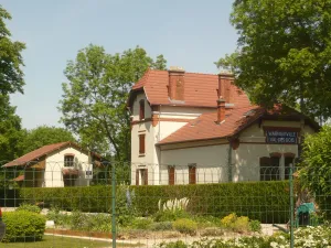 Image of Gîte Former train station Val des Bois 15 'Reims 6 rooms 14p