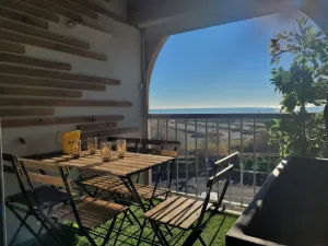 Image of Palavas, F2 Climatisé, Parking, Wi-Fi, Proche Plage - FR-1-715-89