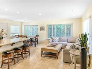 Image of Prime Beachside Stay – Unbeatable Location #8