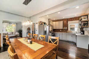 Image of 5-bedroom Victorian Home Private Yard Sleeps 10