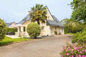 Image of South facing villa, 800m from the beach, Wifi (fibre), 2 TV, enclosed garden.