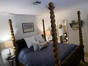Image of ★The Treehouse Experience★Great location, Close to downtown, WFU, dining, fun