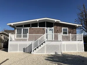 Image of Waterfront Family Home at The Jersey Shore - Quiet Neighborhood on the Bay