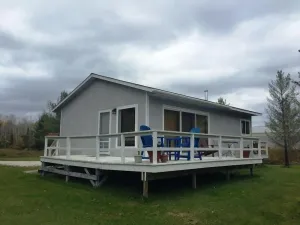 Image of Willows - 2 Bed\/1 Bath Cabin minutes from Downtown La Pointe!