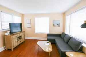 Image of Centrally Located Two Bedroom Unit! Close to Everything!