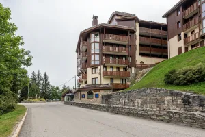 Image of Le cheval blanc E7