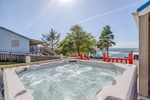 Image of Amazing Ocean View Property W\/Hot Tub In Depoe Bay