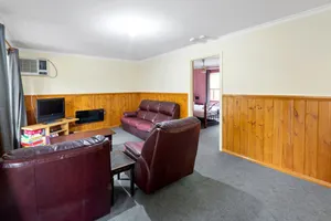 Image of Rosella Views