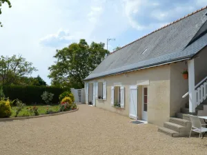 Image of Renovated Family Home in Vineyards, Modern Amenities, WiFi, Garden, Near Loire Châteaux