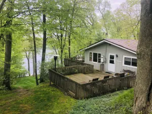 Image of Lake Front Cottage with Family Friendly Private Beach