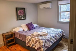 Image of Lavender \/ Brook Road Inn