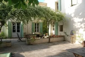 Image of Renovated farm house from the 19th century 5km from Aix en Provence  center