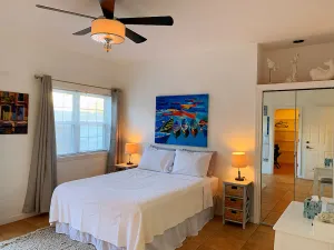 Image of Beach house with private patio \/ pet friendly 1B
