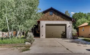 Image of Mountain house with direct access to resorts!