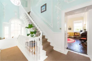 Image of Stunning and spacious Georgian town house in historic town centre with parking!