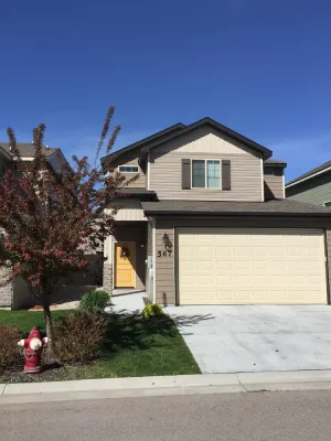 Image of The perfect Boise location! Modern home in the heart of it all! Swimming pool!