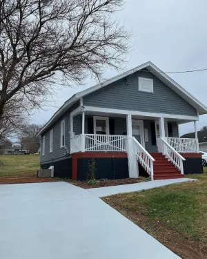Image of High ceiling house close to downtown