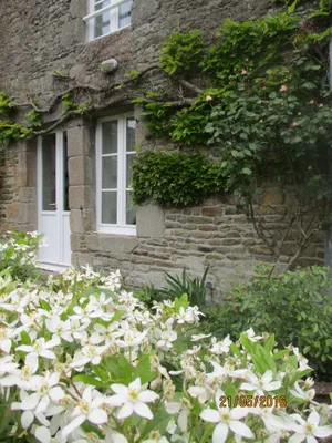 Image of Tissey cottage in the bay of Mont St Michel