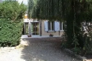 Image of RESTORED FARM LAND LEISURE & SON IN QUIET AT THE EDGE BRAYE