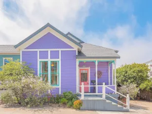 Image of 3893 Sweet Seventeenth - Walk to Restaurants, Shops, the Beach and Rec Trail!