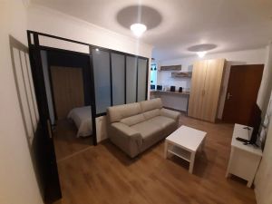 Image of 2-room apartment, near RER, bus and castle