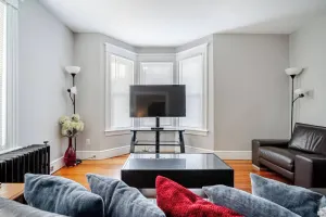 Image of Welcome to Hat City Danbury, A Suburban Retreat