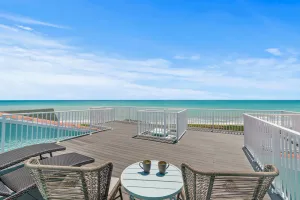 Image of Direct Oceanfront Hideaway Beach House 3 story with Rooftop Terrace!