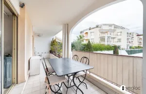 Image of Spacious apartment with pool located in the Marina of Mandelieu