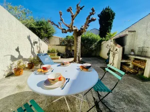 Image of La Maison des Sauges - Maison de village avec Jardin à 500m de la plage