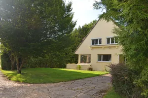 Image of Les Hortensias-pretty house located in the heart of the country of Bray.